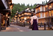 Ginzan Onsen - thị trấn suối nước nóng nổi tiếng trong tour du lịch Nhật Bản