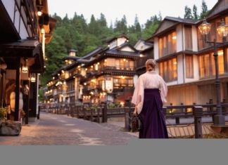 Ginzan Onsen - thị trấn suối nước nóng nổi tiếng trong tour du lịch Nhật Bản